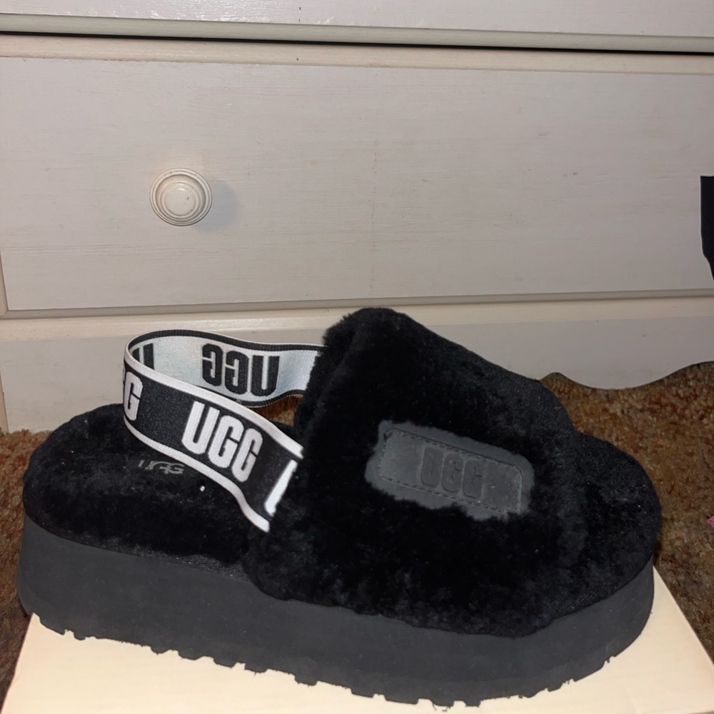 UGG Platform Slides